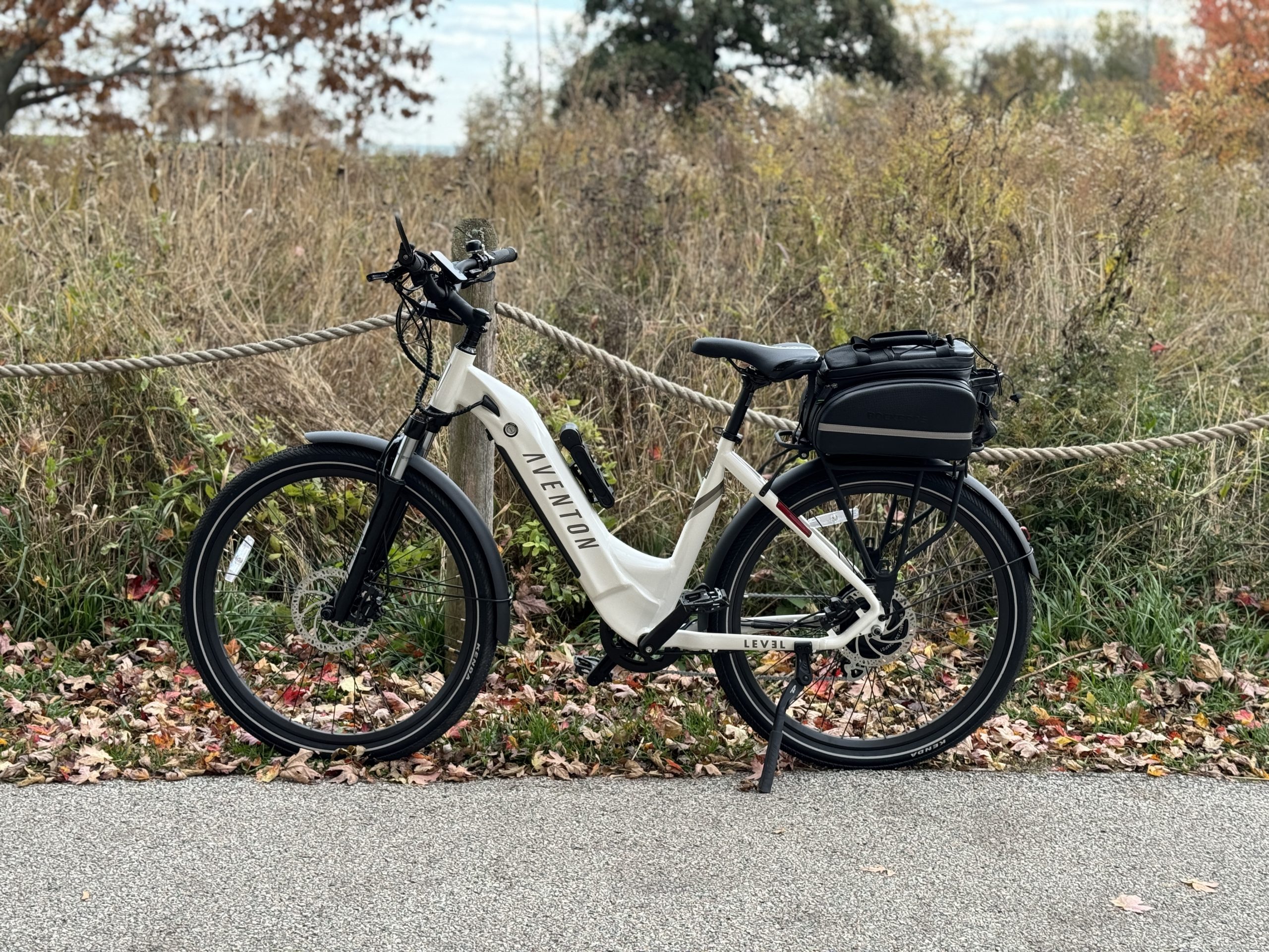 COMMUTER E-BIKES